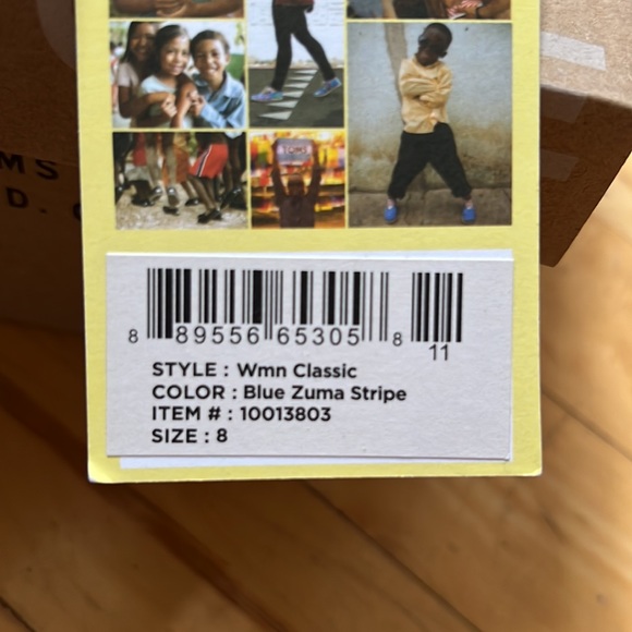 Blue Toms, women’s 8 - Picture 3 of 3